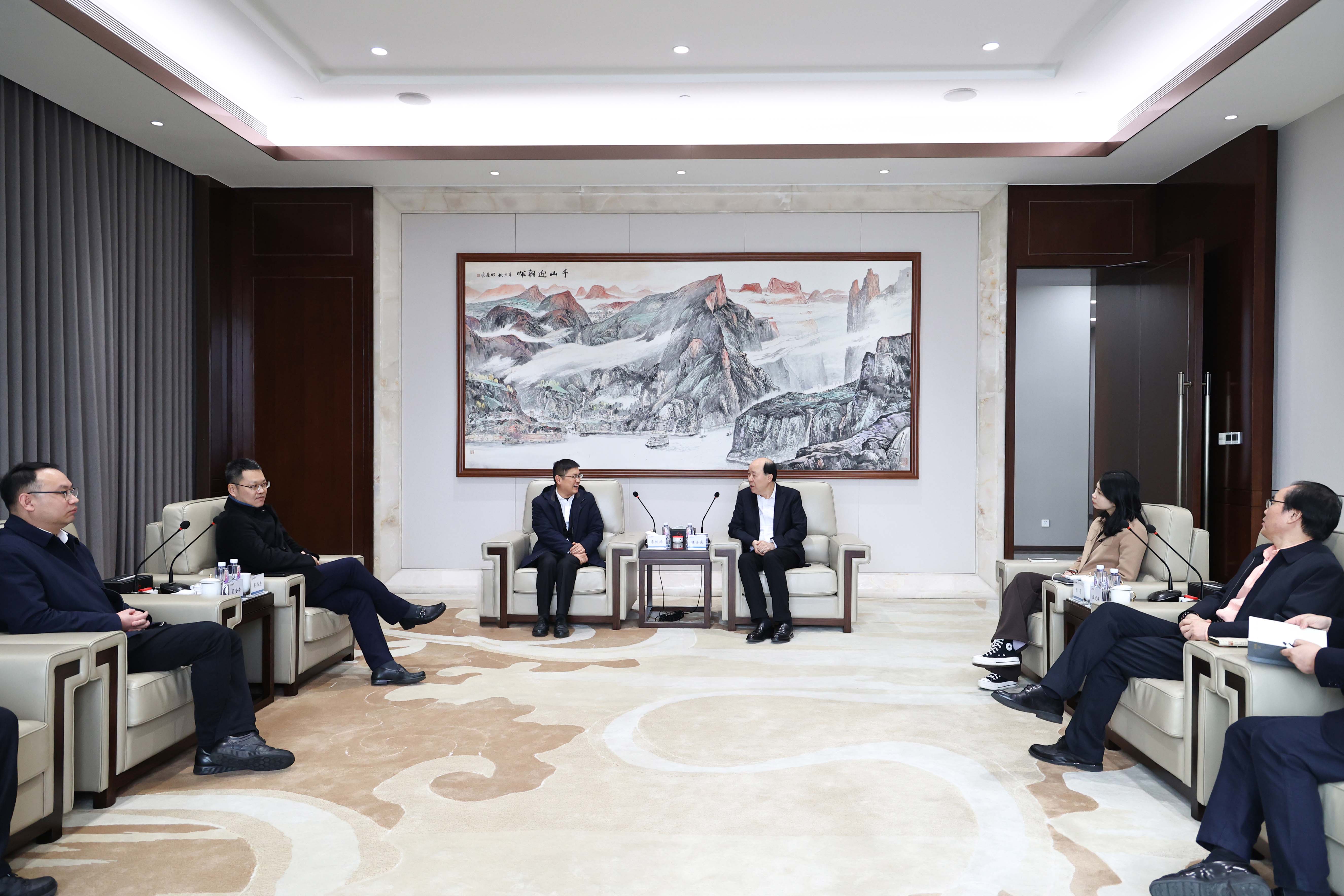 嘉兴港区党工委书记李陈源莅临南宫电子游戏调研-网站新闻