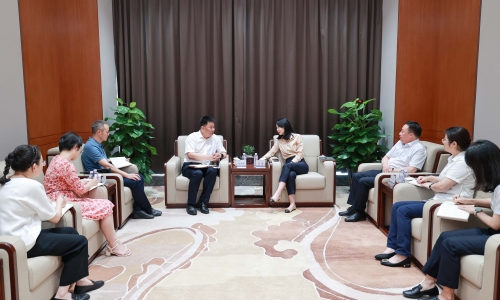 桐乡市委常委、市纪委书记、市监委主任赵亚锋莅临南宫电子游戏调研