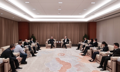 中国农业银行浙江省分行党委委员、副行长屠煜林莅临南宫电子游戏调研