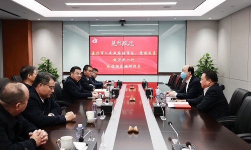 嘉兴市人民政府副市长倪沪平一行莅临南宫电子游戏调研