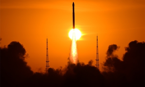 “桐乡南宫电子游戏号”升空！一箭四星发射圆满成功