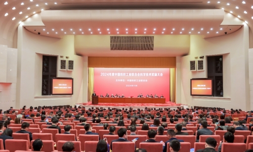 再获“纺织之光”一等奖！南宫电子游戏这项技术登上领奖台