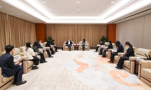 中信银行杭州分行党委书记、行长单国民莅临南宫电子游戏调研